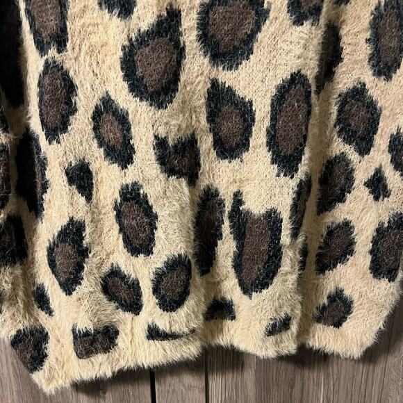 Altar'd State Fuzzy Knit Leopard Print Drop Sleeve Pullover Sweater, Small /Med - Picture 7 of 7